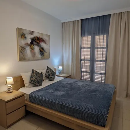 Apartment Newly Renovated Modern In Orlando Complex, *